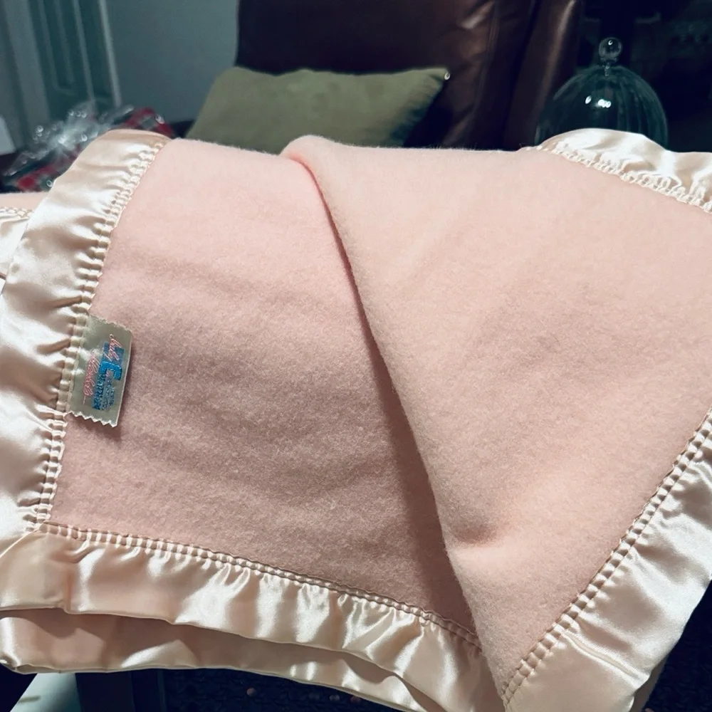 Baby Chatham  Pink  100% Wool Blanket W/ Trim Made  41” x 60”